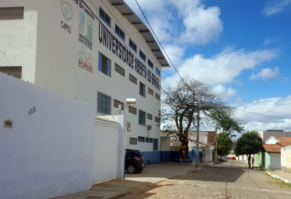  Abertas inscrições para cursos de especialização pelo programa Universidade Aberta do Brasil em Brumado