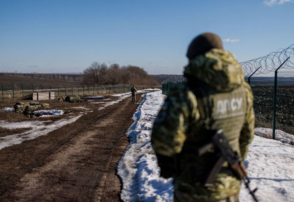 Exército russo confirma início de bombardeios na Ucrânia