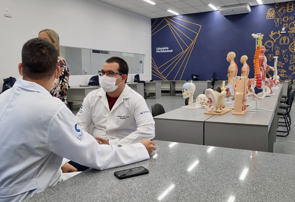 Brumado: UniFG recebe imprensa local para apresentação de sua estrutura física e metodologia de ensino