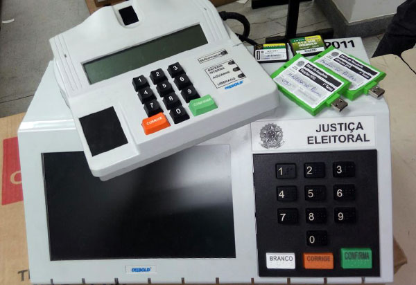 Pesquisa CNT/MDA: Jair Bolsonaro aparece com 28,2%, Fernando Haddad 17,6% e Ciro Gomes 10,8%