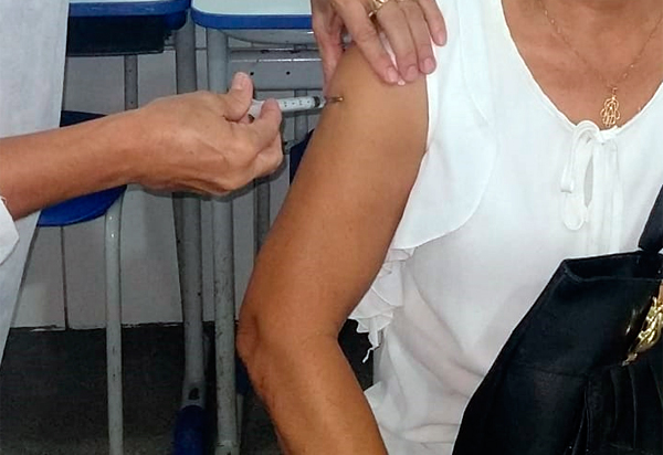 OMS pede que 3ª dose de vacina seja aplicada só em grupos de risco