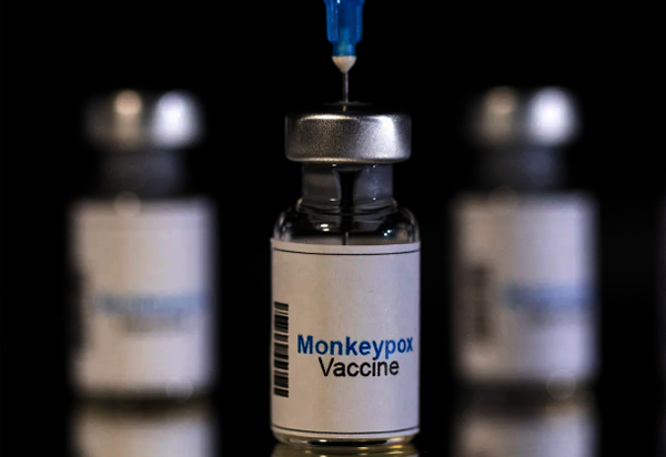 Brasil negocia compra de vacinas contra a varíola dos macacos