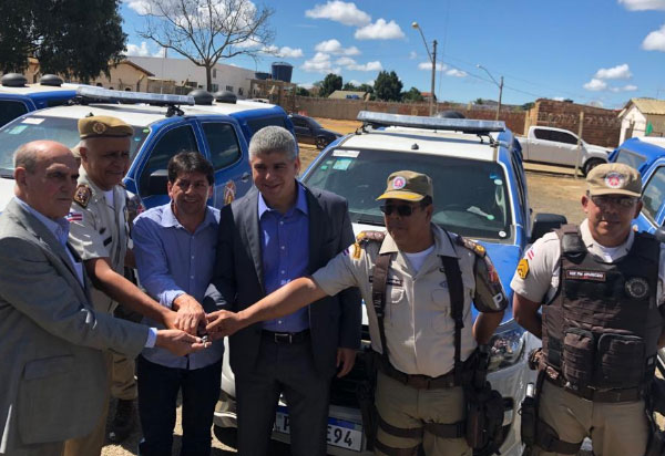 Aracatu recebe nova viatura para a Polícia Militar