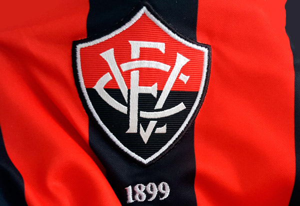 Vitória atrasa segunda parcela do 13º de funcionários e jogadores