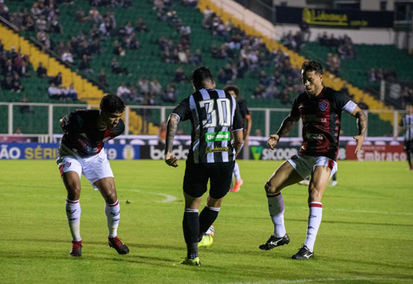 Vitória e Figueirense ficam no empate em 1x1 no Orlando Scarpelli