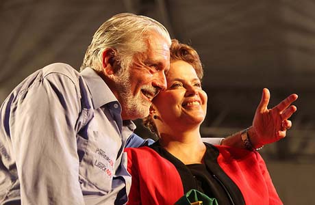 2014: PRESIDENTE DISCUTE SUCESSÃO COM WAGNER