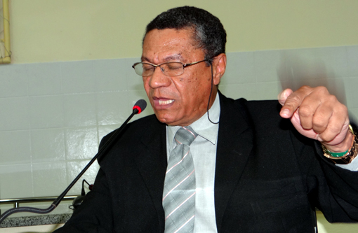 Brumado: Zé Carlos dos Reis cobra do prefeito explicações sobre possível aliança entre Vitor Bonfim e Arthur Maia