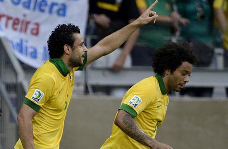 CONFEDERAÇÕES: BRASIL VENCEU URUGUAI E ESTÁ NA FINAL