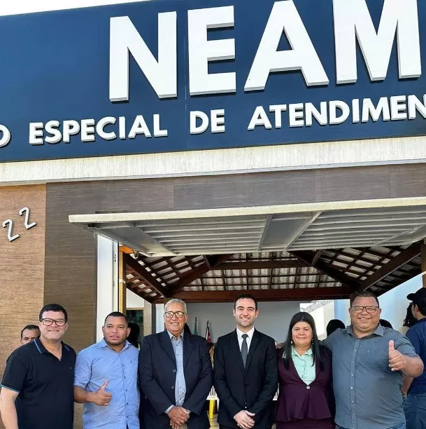 Fabrício Abrantes prestigia inauguração do NEAM em Brumado