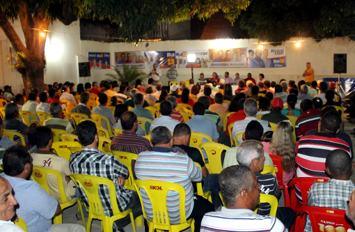 Eleições 2014: Zé Ribeiro realiza grande reunião em Brumado