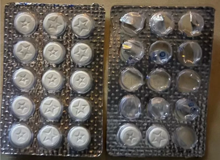 Em duas ocorrências distintas, PRF flagra condutores portando comprimidos de anfetaminas