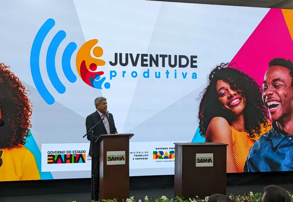 Governo lança programa para jovens e fecha parcerias com o MT