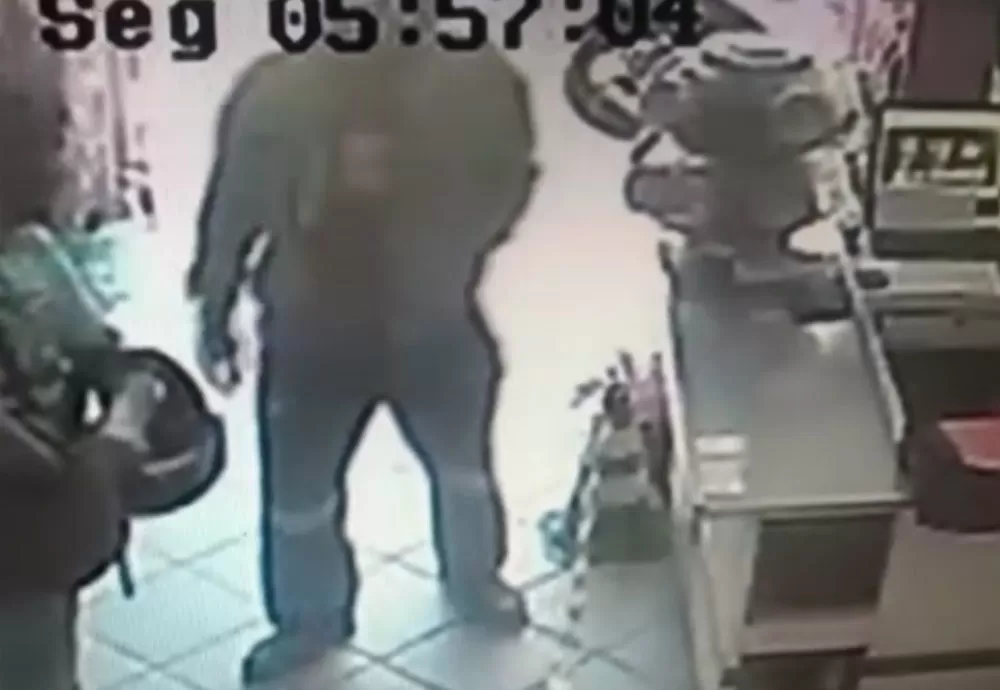 Brumado: Acusado de tentativa de assalto padaria é procurado pela polícia 