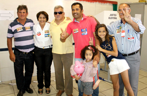 Eleições 2014: Zé Ribeiro votou em escola do Bairro São Felix