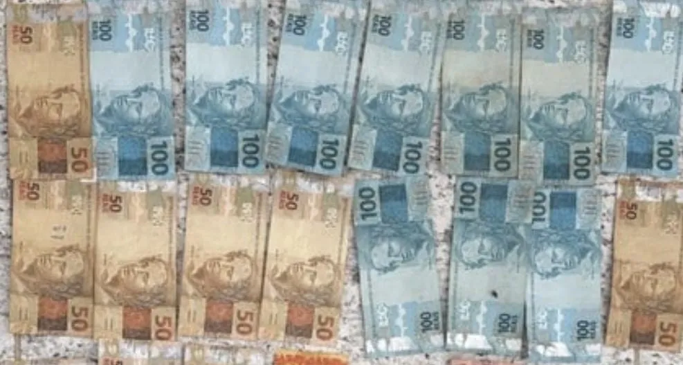 Motorista é preso por tentar subornar policiais rodoviários em Tanhaçu