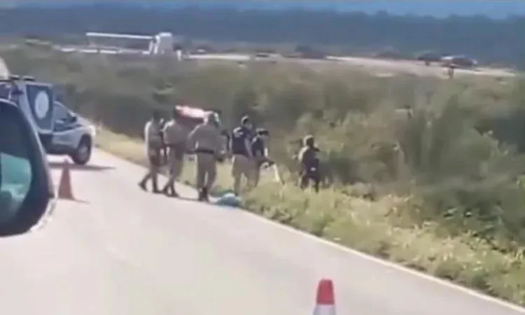 Corpo de homem é encontrado às margens da BR-030 em Tanhaçu