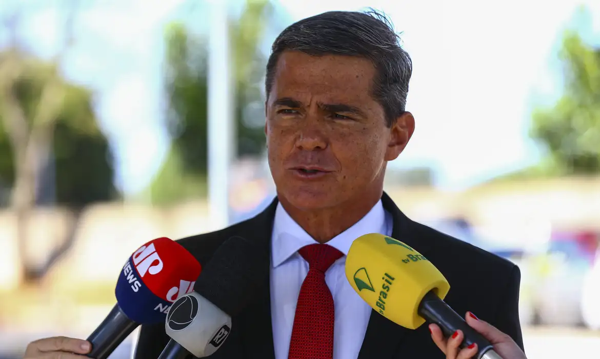 Moraes autoriza general preso por trama golpista a fazer o Enem