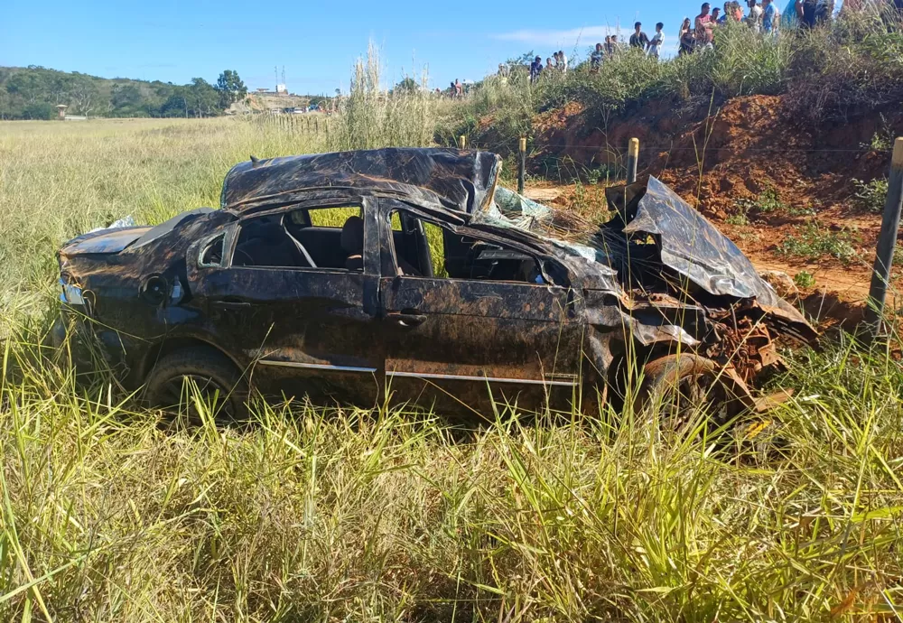 Acidente na BA-623: Jovem de 27 anos morre após capotamento de Carro