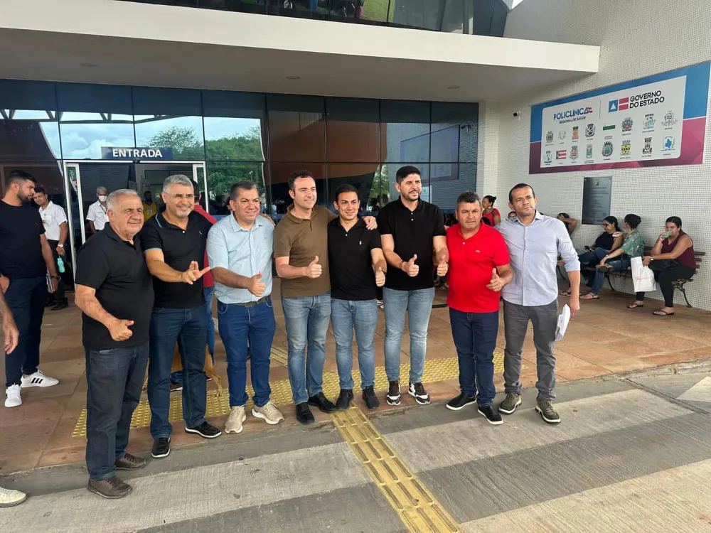 Prefeito de Barra da Estiva visita Policlínica Regional de Brumado