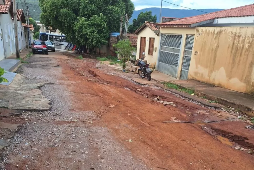 Moradores da Rua José Bibiano dos Santos, em Brumado, reivindicam pavimentação