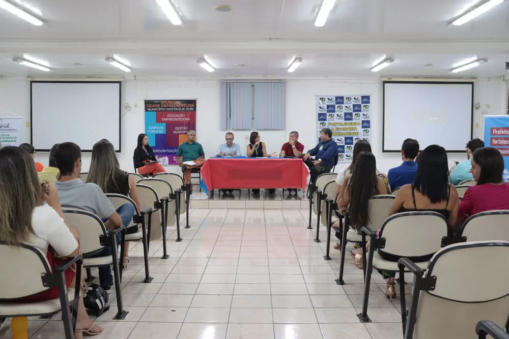 Brumado: Roda de Conversa Empresarial discutiu pautas econômicas e burocráticas do setor corporativo