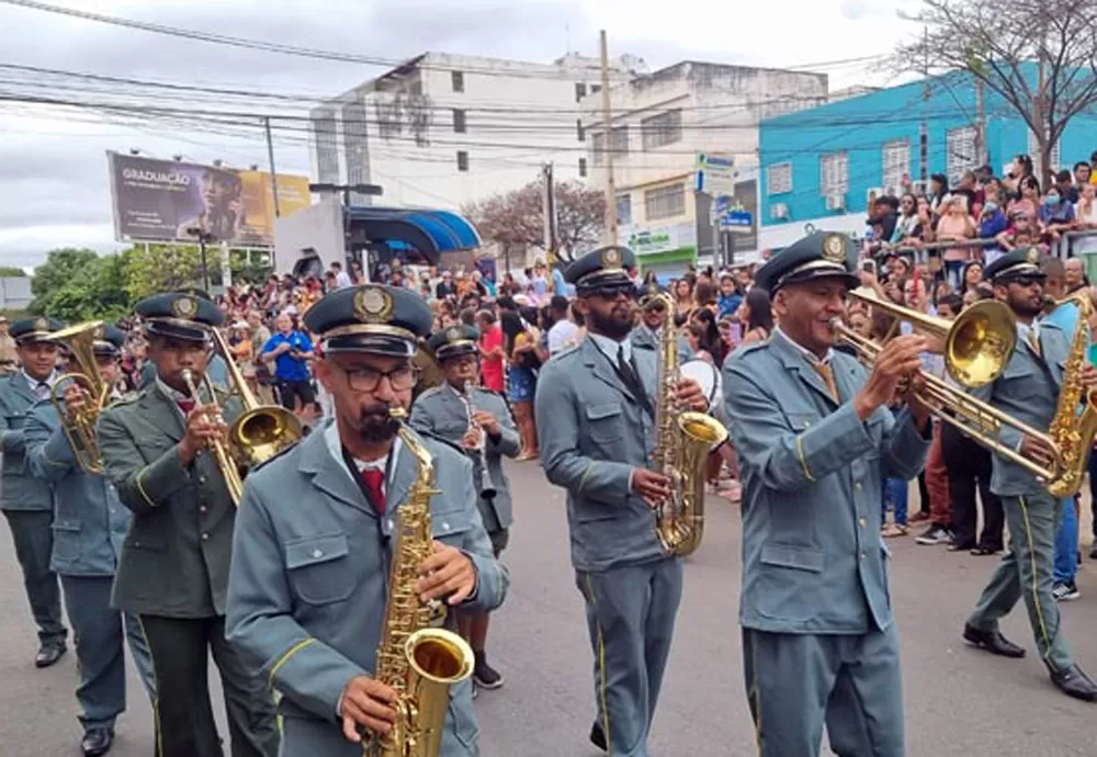 Sociedade Musical Lira Ceciliana Brumadense celebra 60 anos de tradição em evento na Praça Coronel Zeca Leite