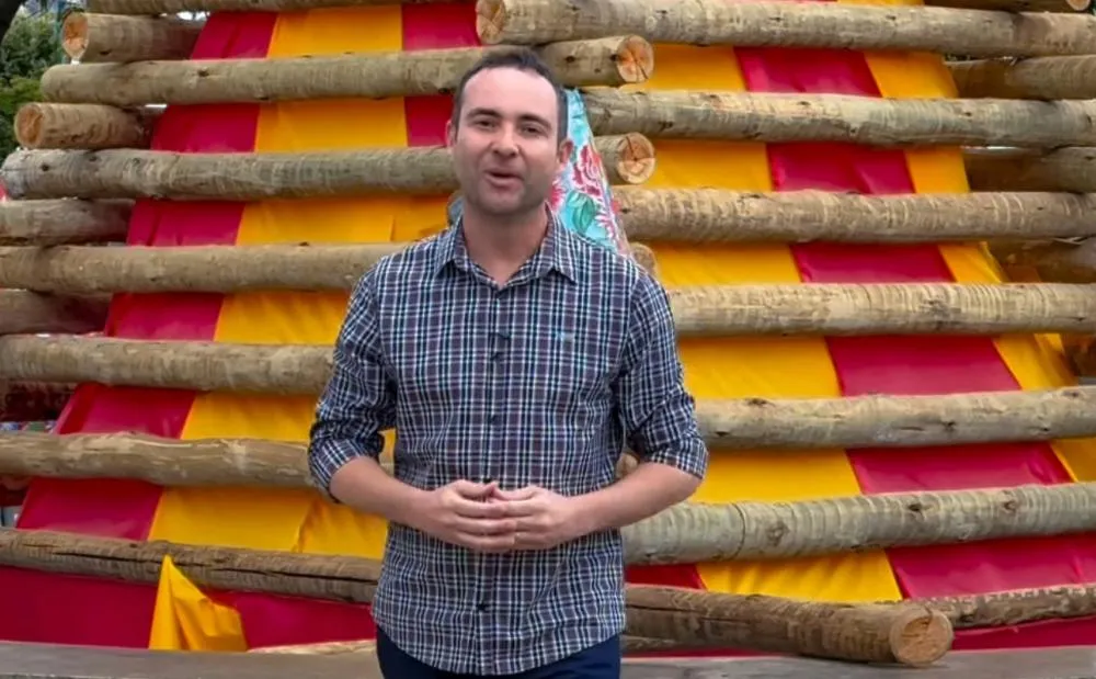 Prefeito Fabrício Abrantes convida população para curtir o São Pedro de Brumado: ‘É festa arretada até o dia 28!’