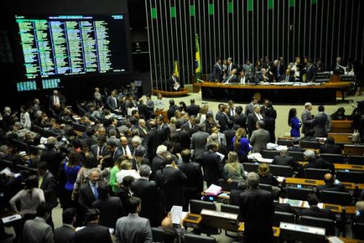 Reforma política: Câmara aprova mandato de cinco anos para todos os cargos