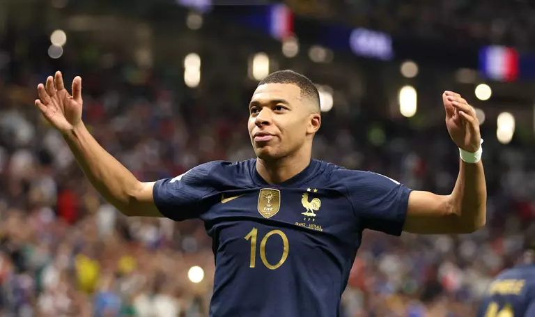 França sai atrás, mas vira sobre a Austrália esbanjando bom futebol