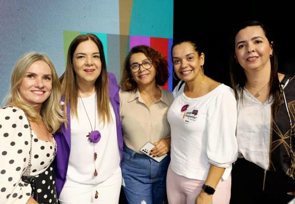 Deputada Ivana Bastos destaca importância de maior participação feminina na política em evento de combate à violência contra a mulher na Bahia