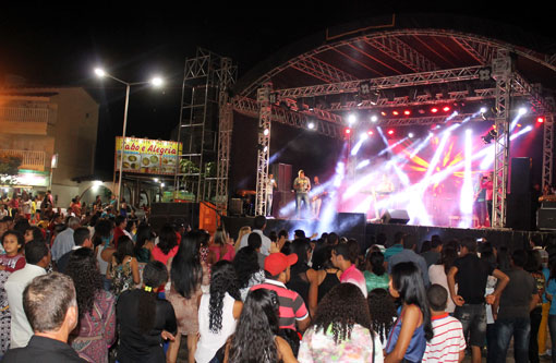 OMESB promoveu show gospel em homenagem ao Dia dos Evangélicos