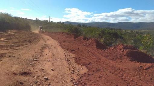 Brumado: Secretaria de Infraestrutura trabalha na recuperação de estradas vicinais