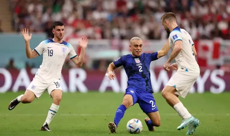 Inglaterra e Estados Unidos empatam e embolam a disputa no Grupo B