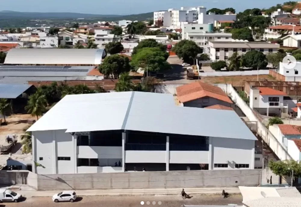 Foi inaugurada em Brumado Escola Infantil Émerson Kawã