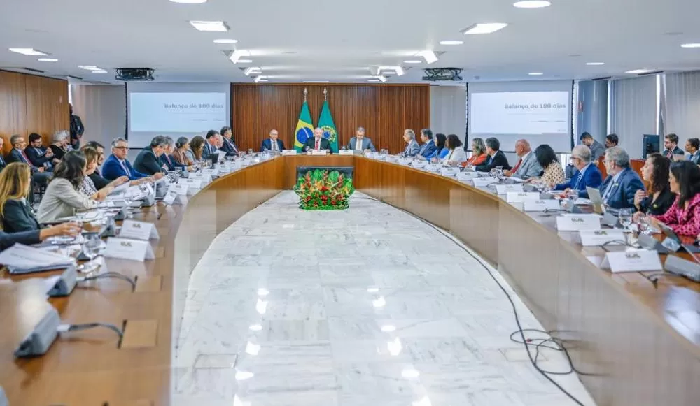 Brasil vai crescer mais que os pessimistas estão prevendo, diz Lula