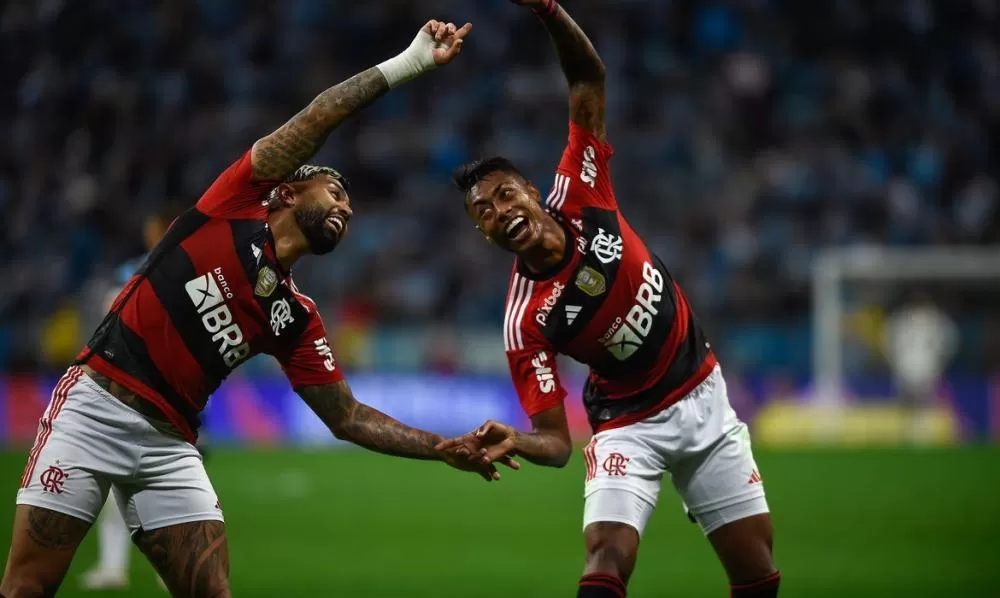 Copa do Brasil: Fla bate Grêmio em Porto Alegre e fica perto da final
