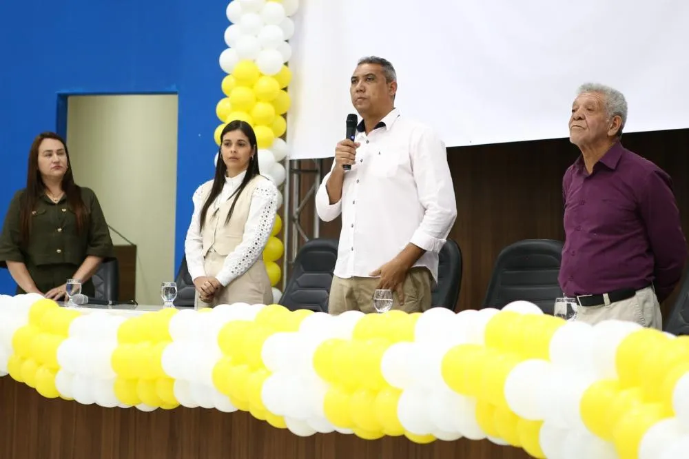 Pré-candidato a Prefeito de Brumado, Renato Santos, propõe inserção da Bíblia no currículo escolar municipal