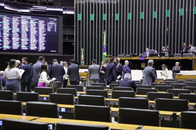 Câmara aprova urgência para segundo projeto de regulamentação da reforma tributária