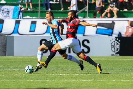 Vitória empatou com o Grêmio, em 1 a 1, em Caxias do Sul