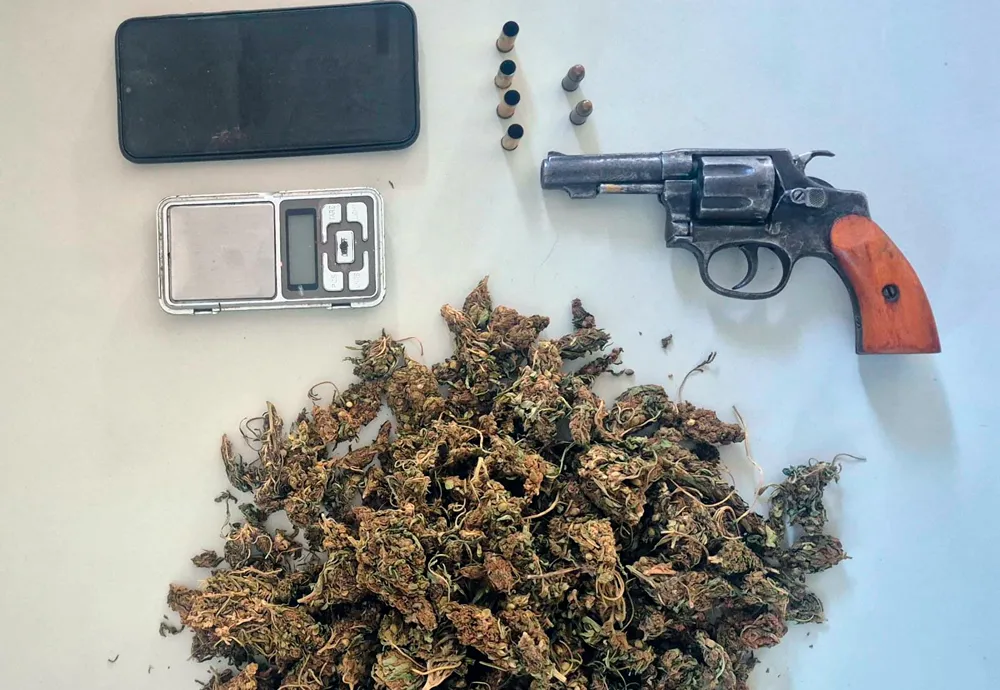 Suspeito morre após troca de tiros com a Rondesp no bairro Massaranduba, em Guanambi