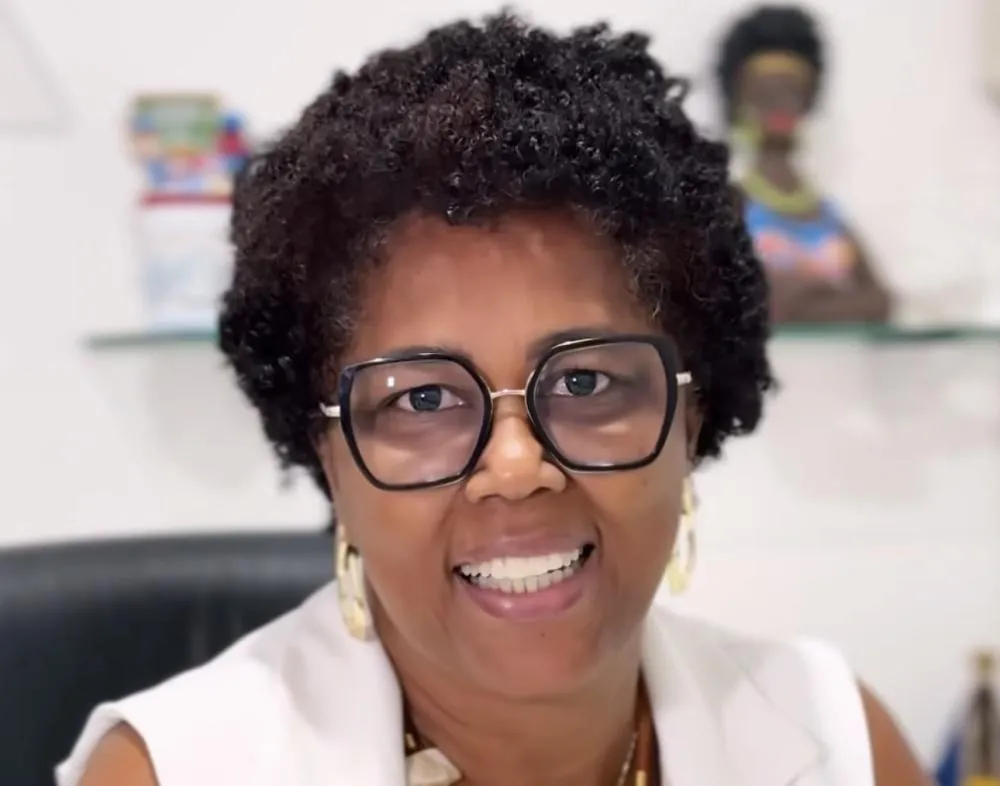 Secretária Ana Cristina reforça convite para matrículas da rede municipal de Brumado em 2026