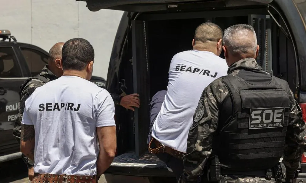 RJ: Chefes do Comando Vermelho são transferidos para presídios federais