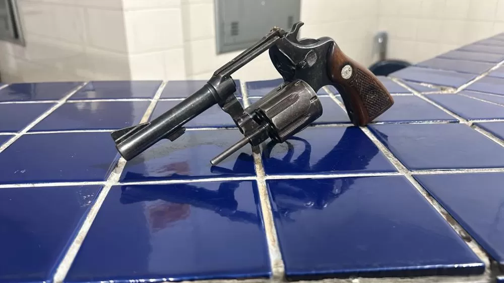 Polícia Rodoviária Estadual apreende arma de fogo em Vila Mariana