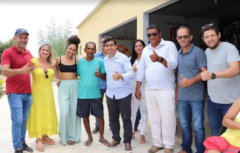 Ivana Bastos realiza visitas com entregas de investimentos em Urandi