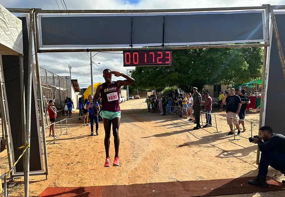 Atleta Avatar conquista vitória nos 5 km da Meia Maratona do Terrão - Brumado
