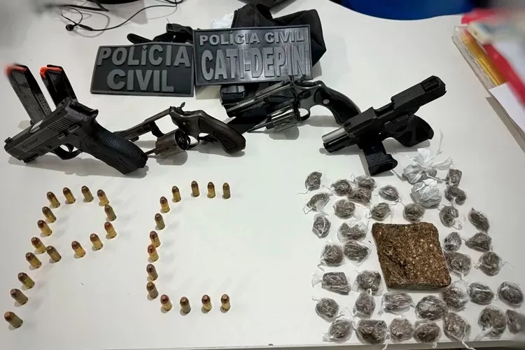 Suspeito de homicídio em Caetité é preso em Lagoa Real com armas e drogas