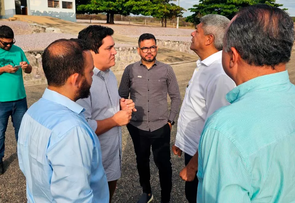 Guilherme Bonfim articula, através de Jerônimo, agenda em Brasília para evitar desativação da Ferrovia em Brumado