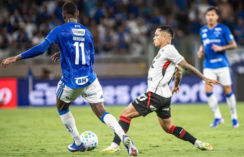 Vitória perde para o Cruzeiro por 3x0 no Mineirão 