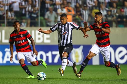 Vitória vence o Atlético Mineiro por 3 a 1 fora de casa e sai da zona de rebaixamento