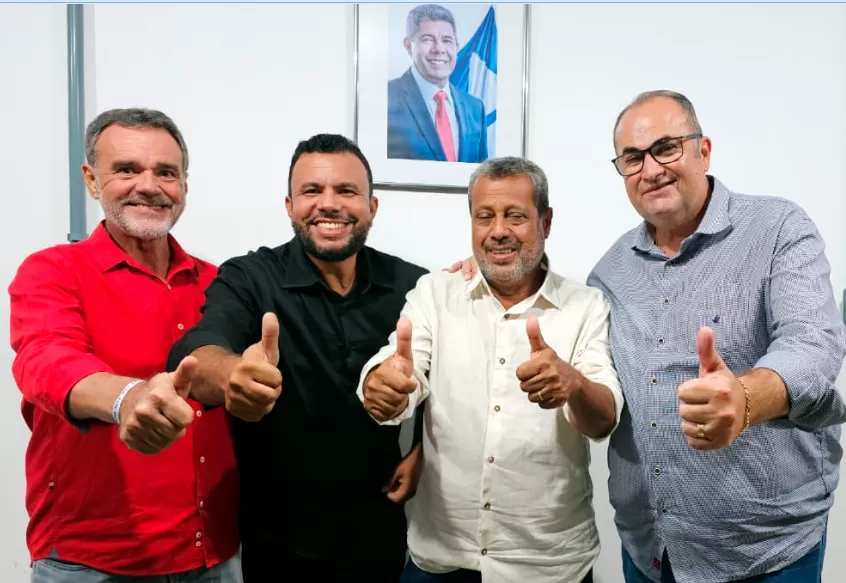 Pré-candidato a Prefeito de Brumado, Beto Bonelly, recebe apoio do vice-prefeito Édio Continha